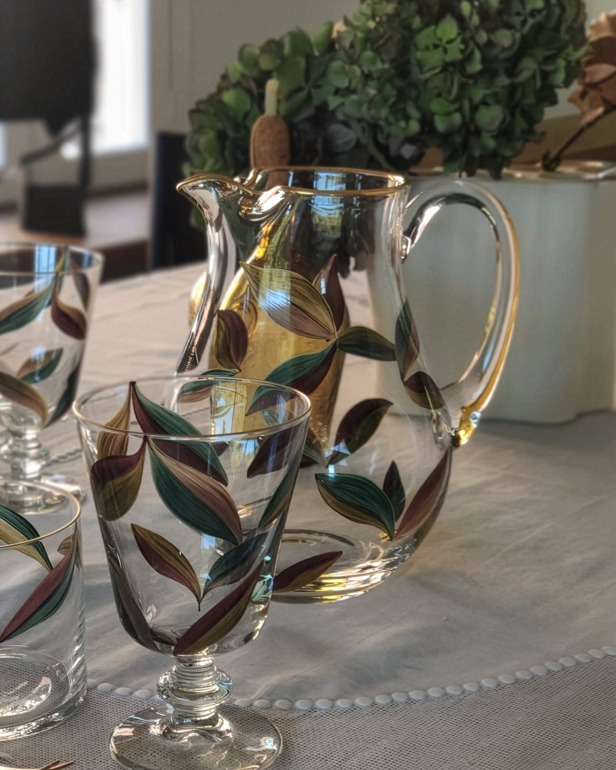 Jarra Vermont · cristalería pintada a mano en marrón · Los Vasos de Agua Clara