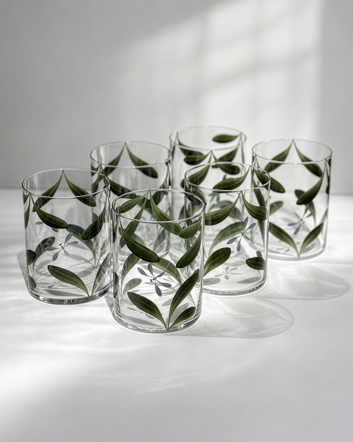 Vasos Melides · cristalería pintada a mano en verde bosque · Los Vasos de Agua Clara