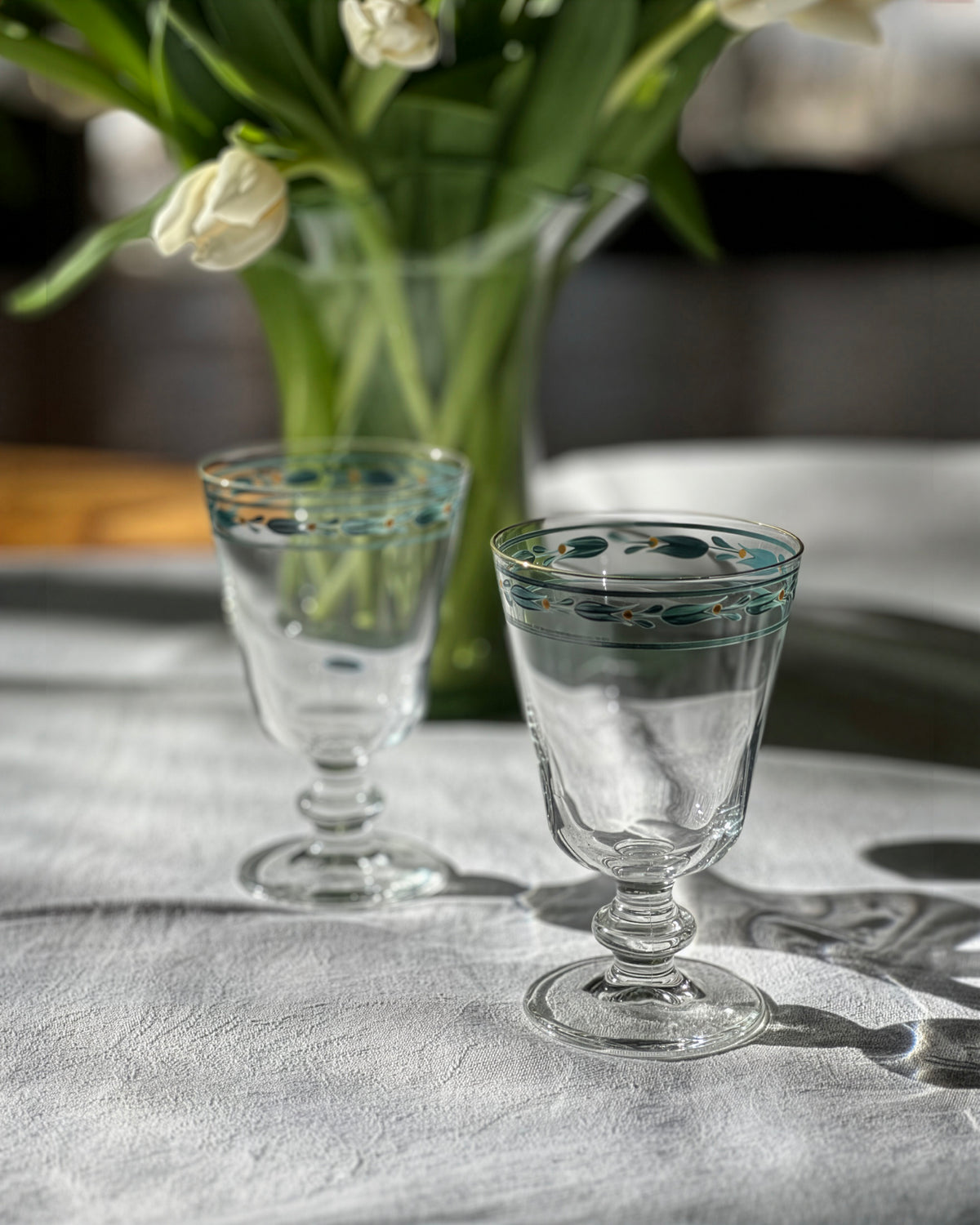 Copas Delft · cristalería pintada a mano en verde mar · Los Vasos de Agua Clara