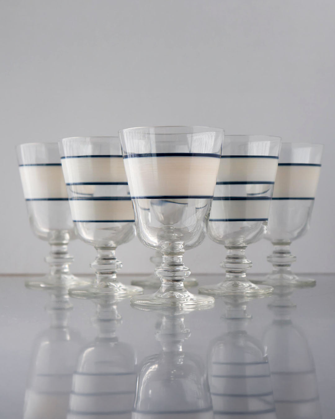 Oaxaca Portofino Wine Glasses · glassware hand-painted in white and midnight blue · Los Vasos de Agua Clara