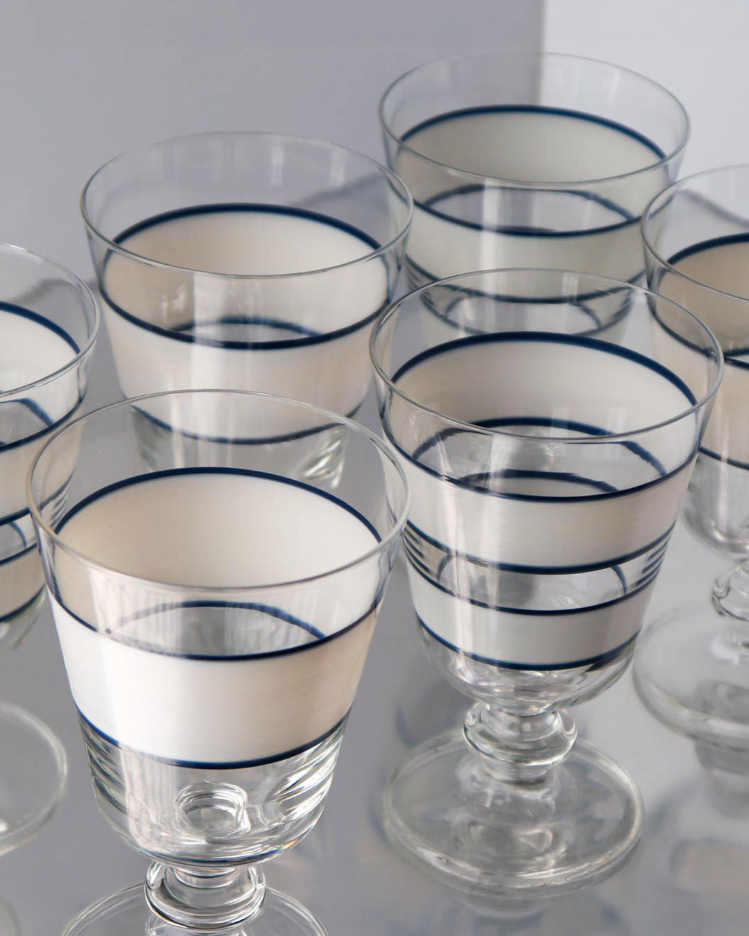 Oaxaca Portofino Wine Glasses · glassware hand-painted in white and midnight blue · Los Vasos de Agua Clara