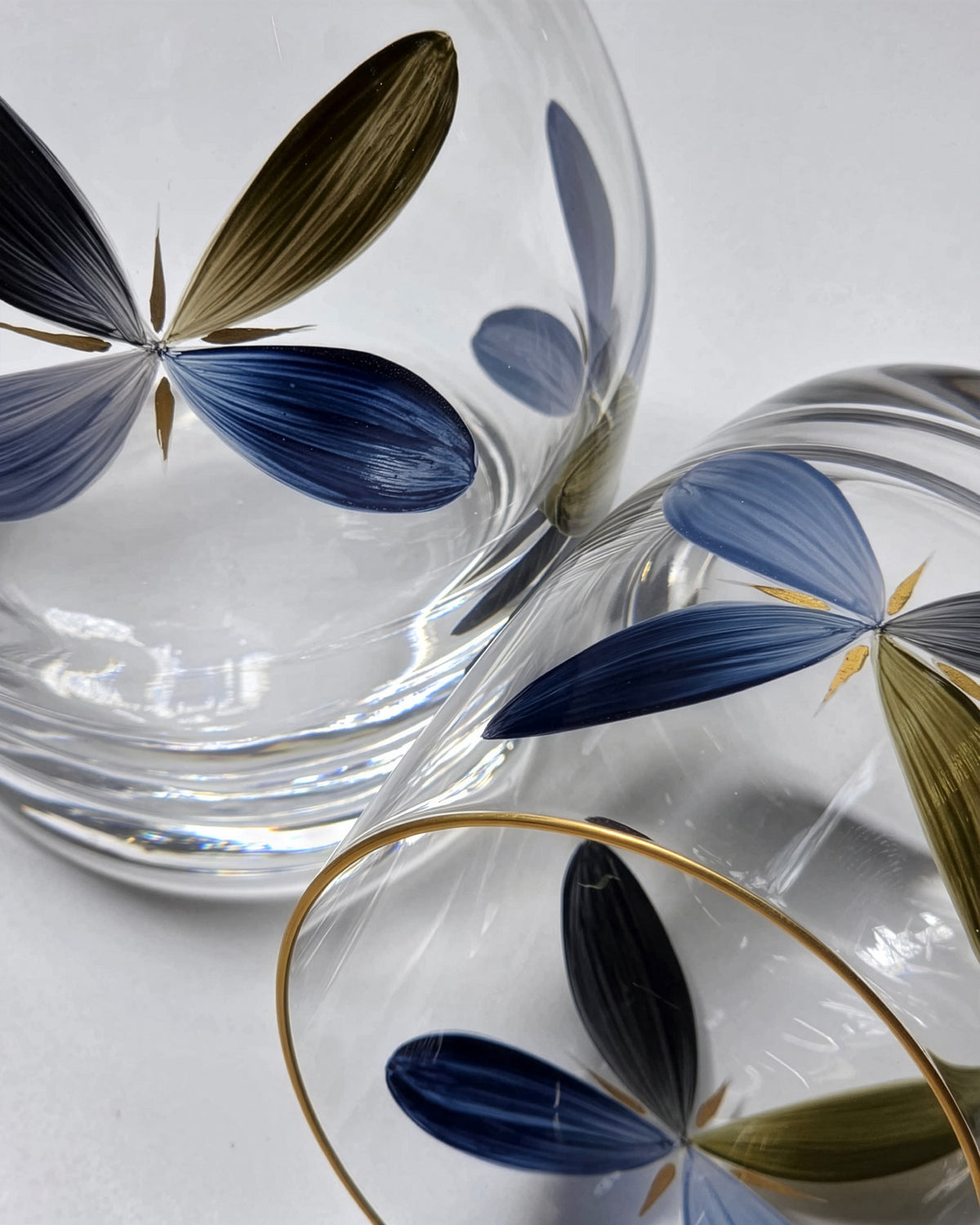 Holland & Paris Set · glassware hand-painted in blue · Los Vasos de Agua Clara