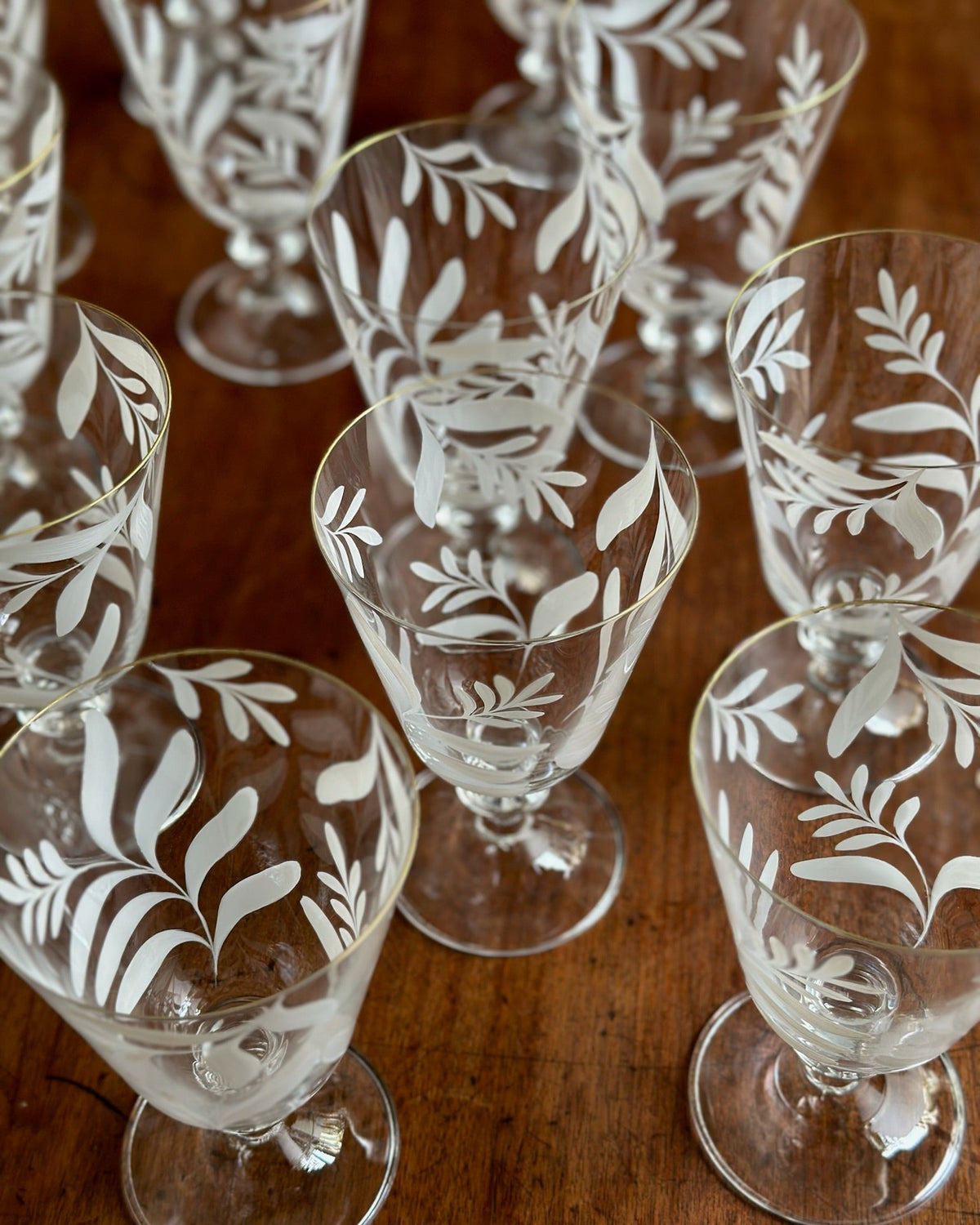 Saanen Wine Glasses · hand-painted glassware, view 4 · Los Vasos de Agua Clara