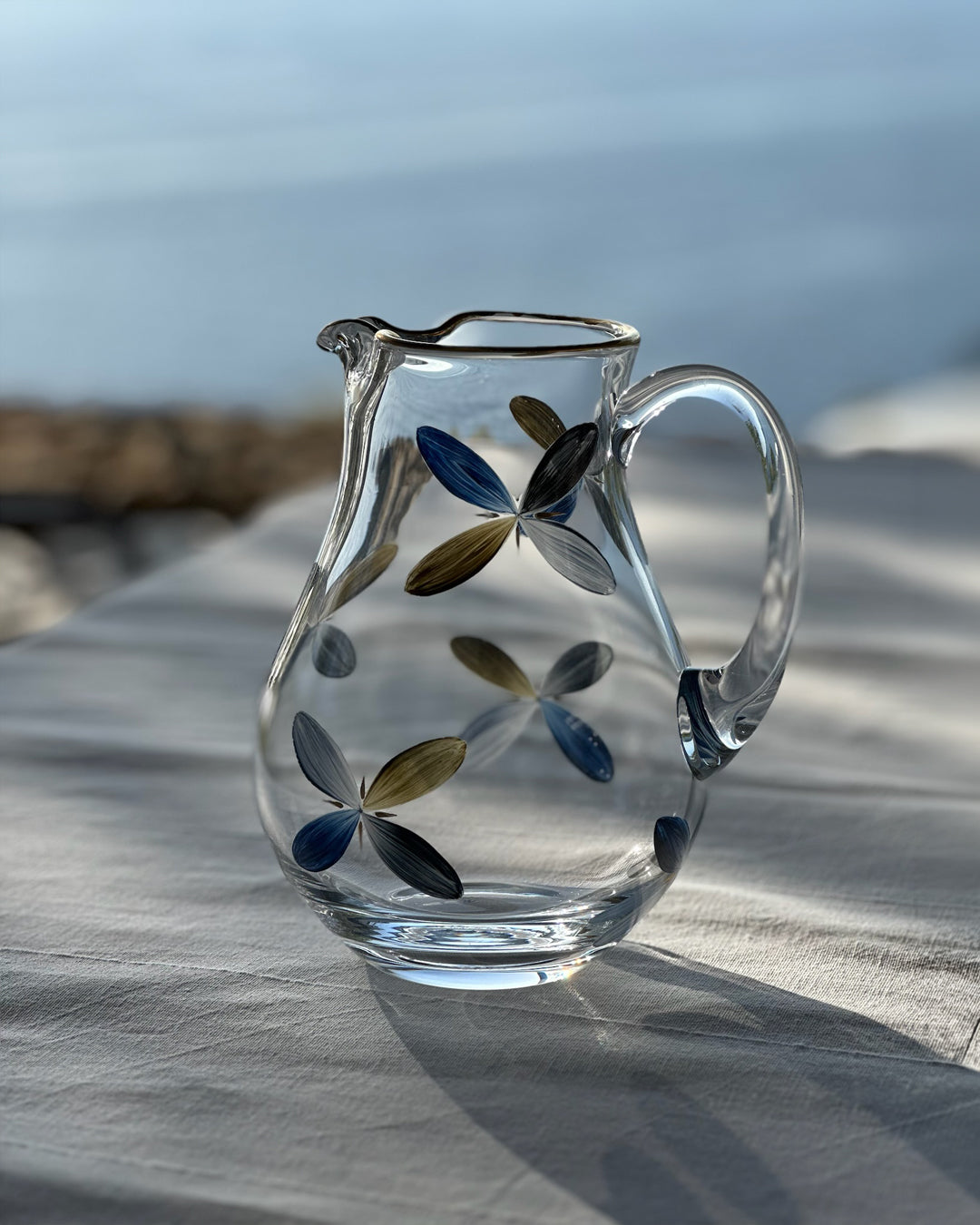 Holland Jug · glassware hand-painted in blue · Los Vasos de Agua Clara