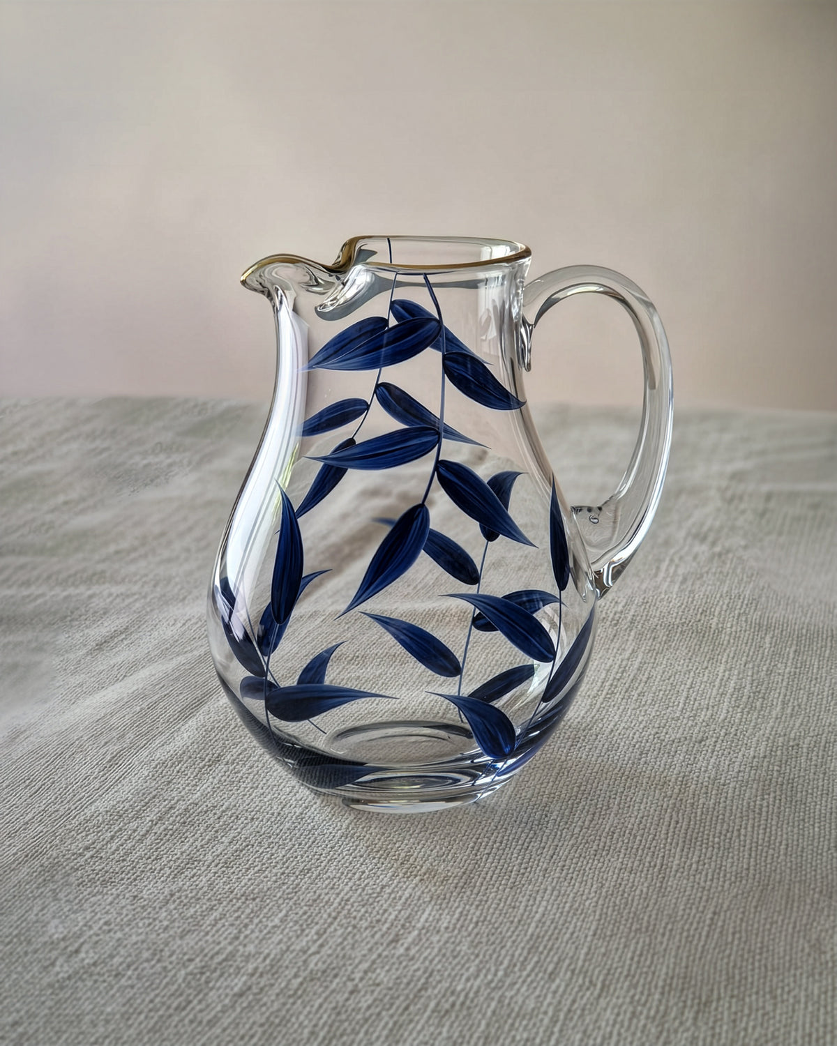 Jarra Acapulco · cristalería pintada a mano en azul noche · Los Vasos de Agua Clara