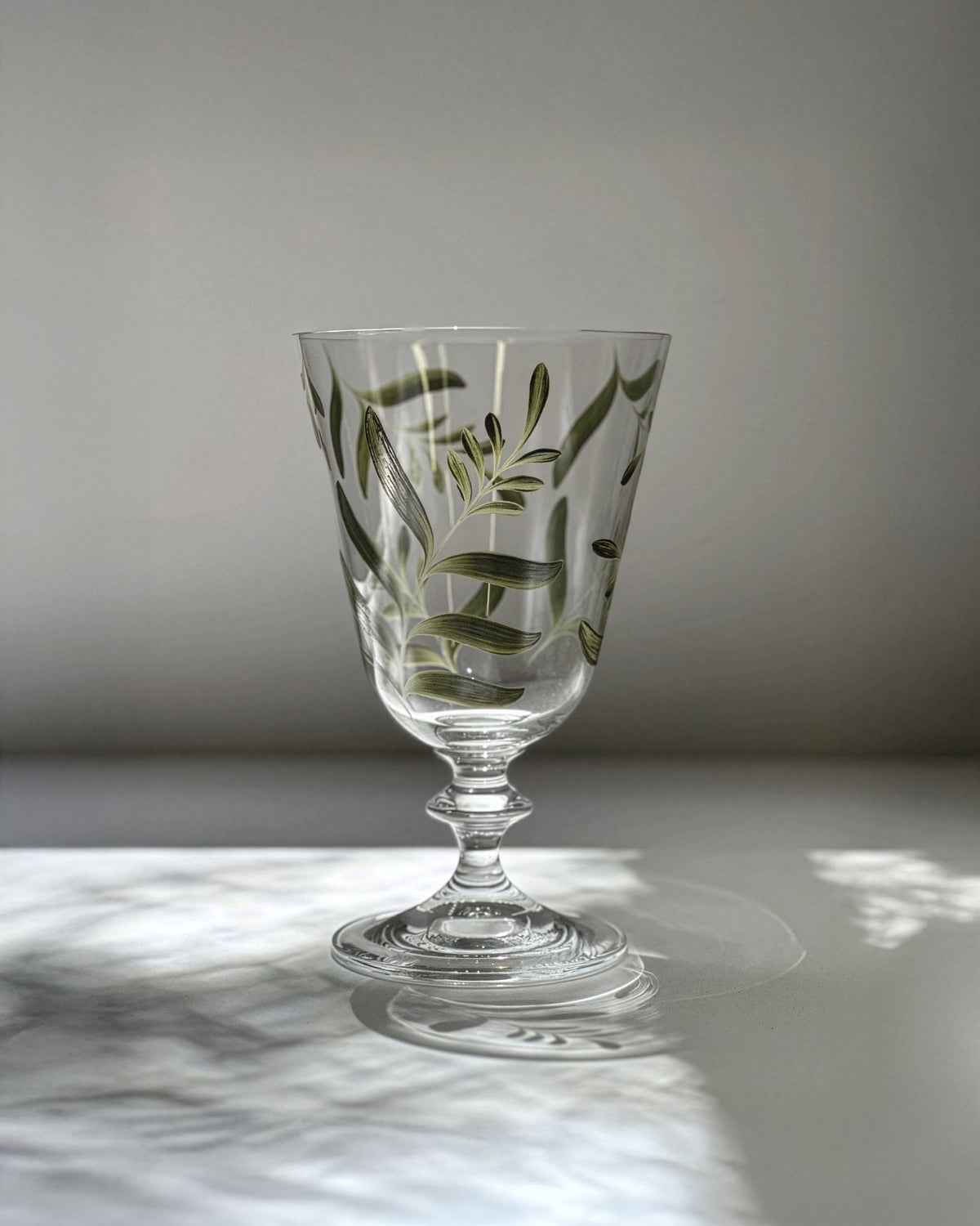 Saanen Wine Glasses · glassware hand-painted in forest green · Los Vasos de Agua Clara