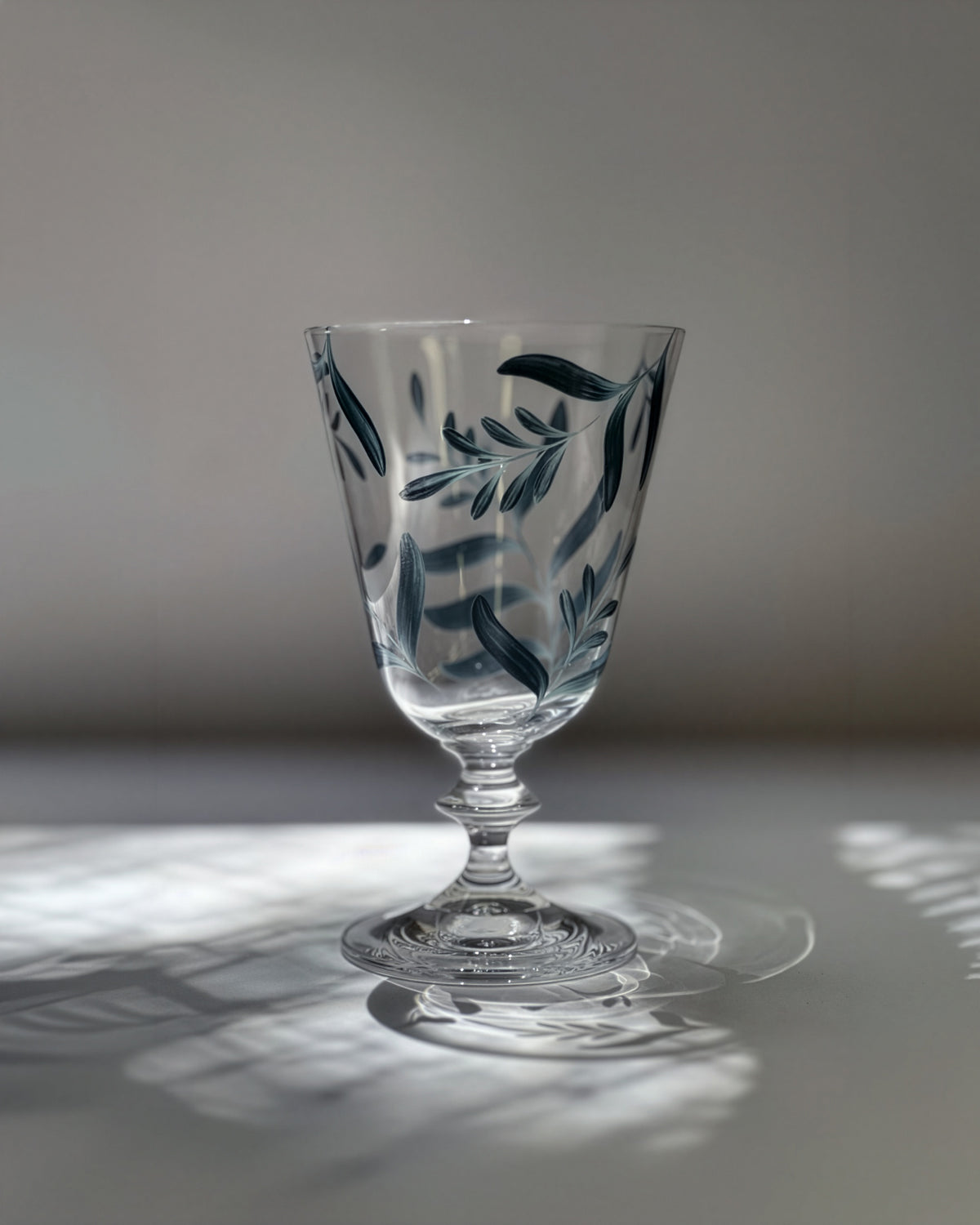Saanen Wine Glasses · glassware hand-painted in sea green · Los Vasos de Agua Clara