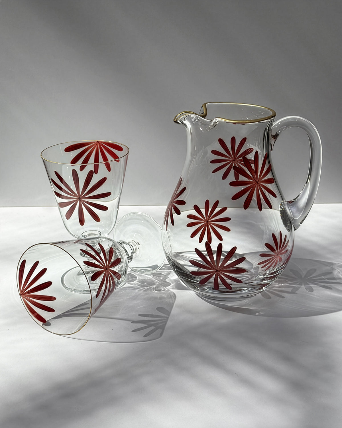 Saint Tropez Jug & Wine Glasses · glassware hand-painted in English red · Los Vasos de Agua Clara