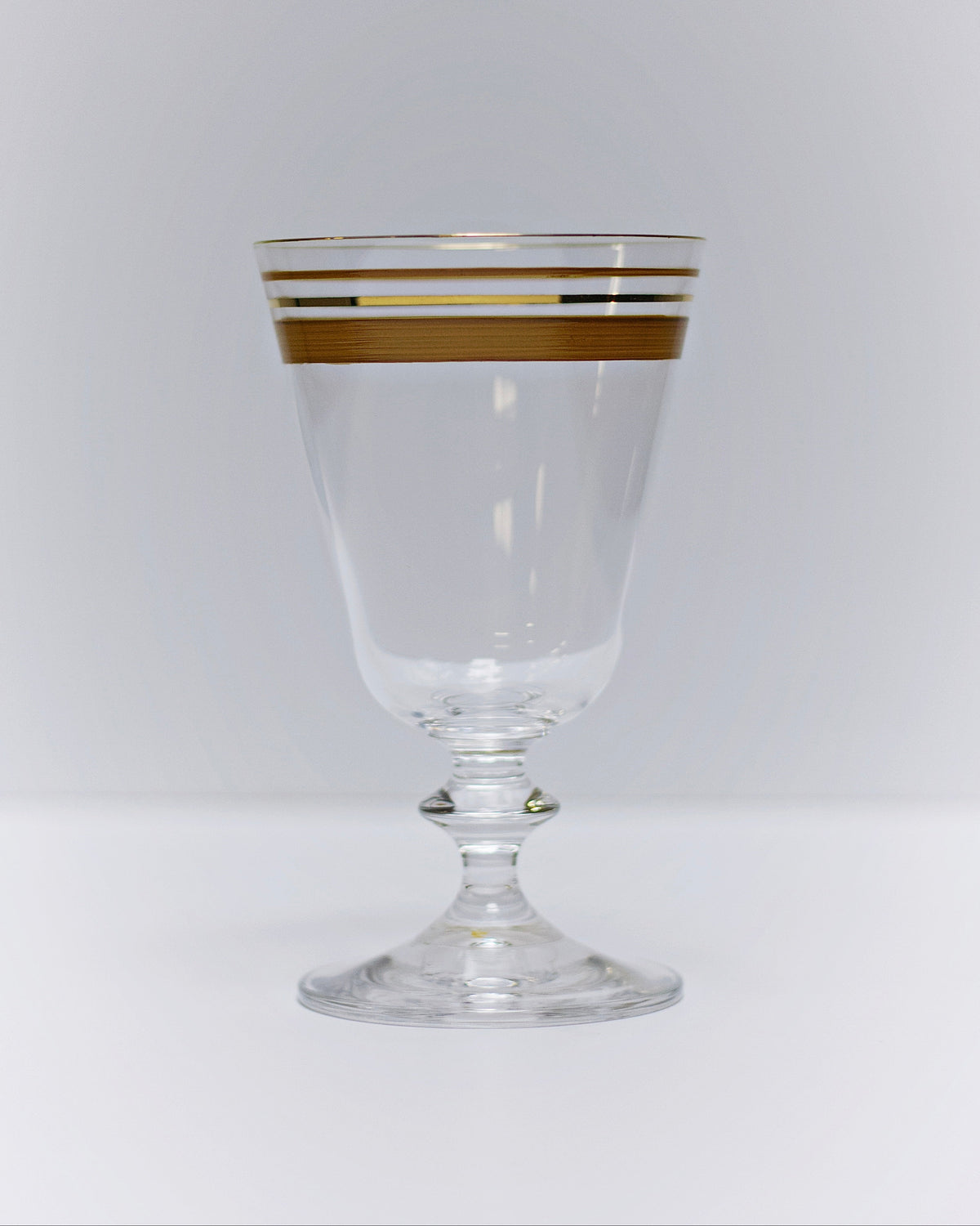 Copas París · cristalería pintada a mano en ocre · Los Vasos de Agua Clara