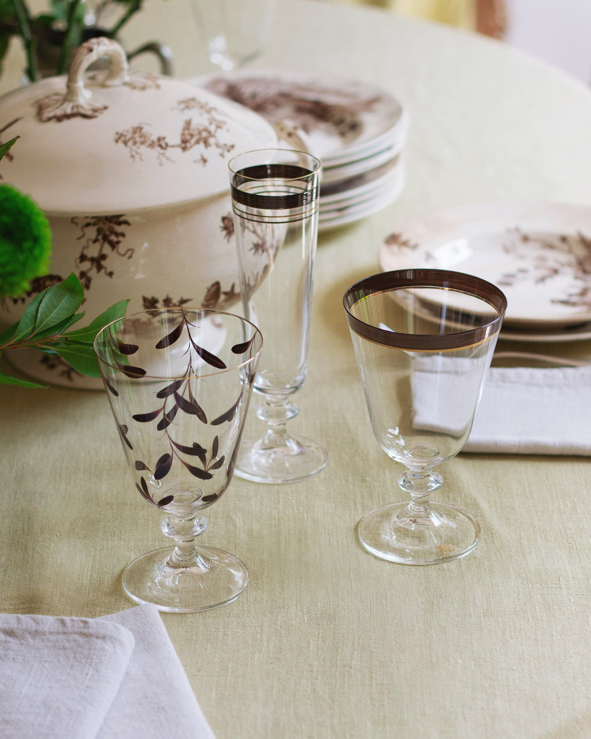 Palawan Wine Glasses · hand-painted glassware, view 5 · Los Vasos de Agua Clara