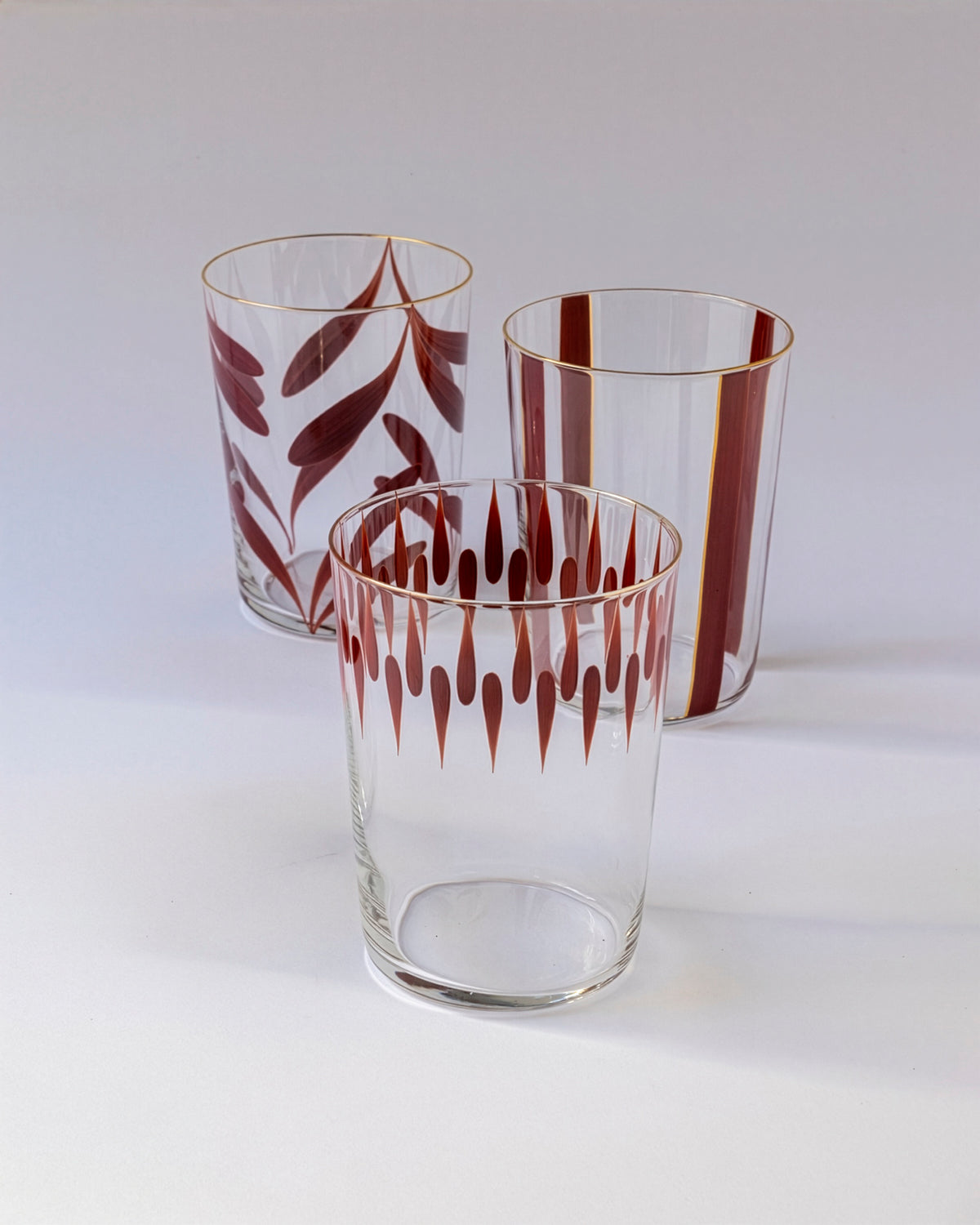 Vasos Soul Monocolor · cristalería pintada a mano en rojo inglés · Los Vasos de Agua Clara