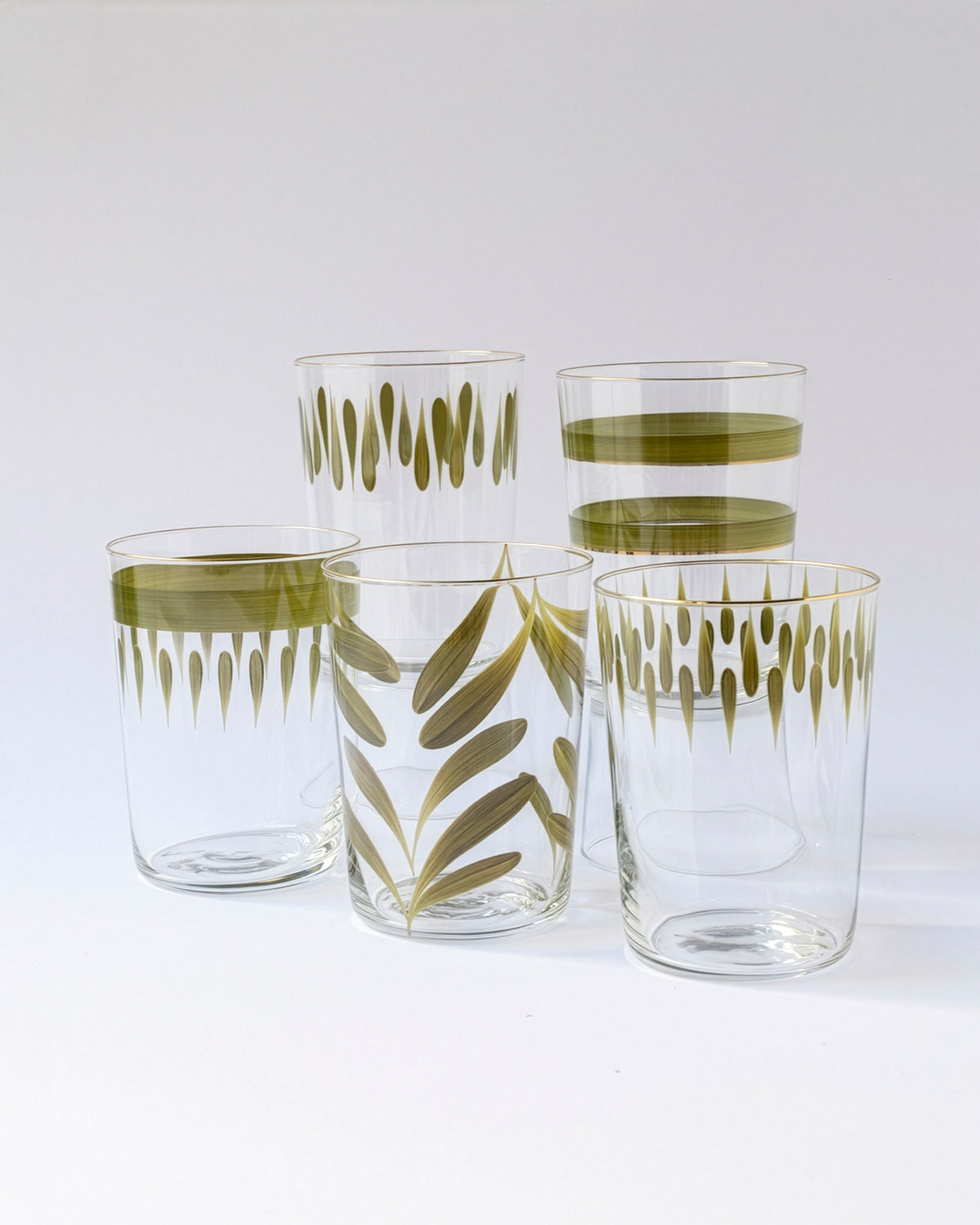 Soul Monocolor Tumblers · glassware hand-painted in olive green · Los Vasos de Agua Clara